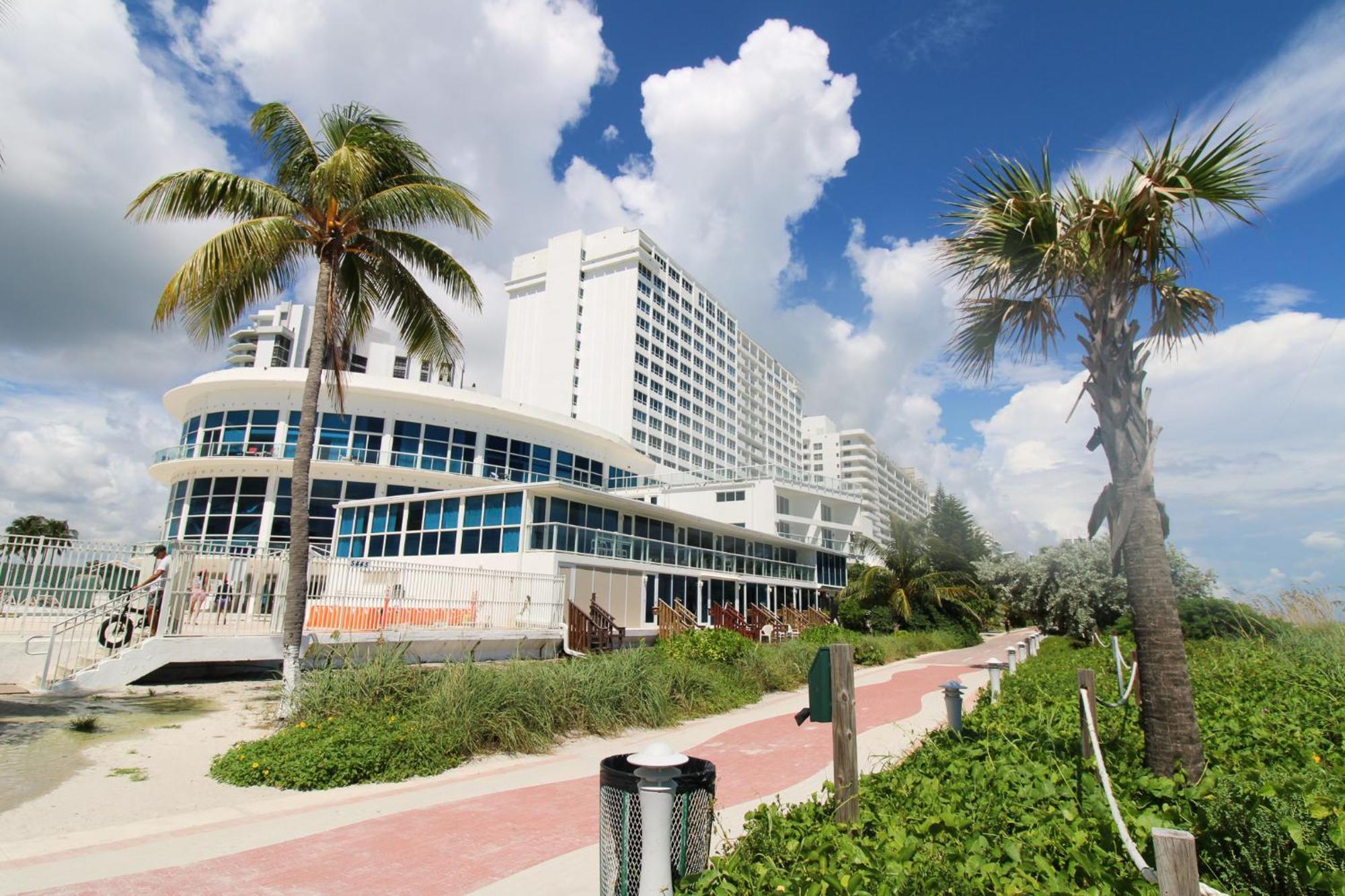 Castle M16 Oceanview Loft With Beach Access, Pool, Tennis And Free Parking! Villa Miami Beach Exterior photo