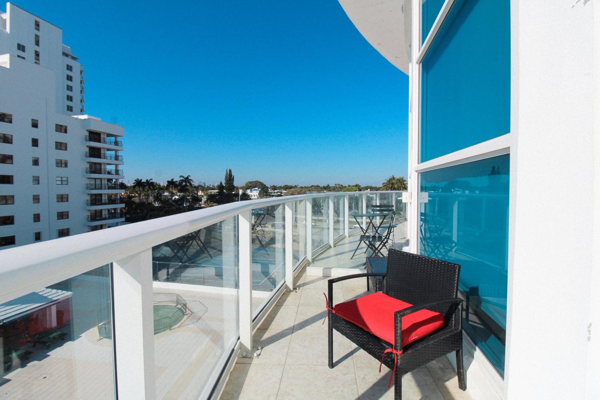 Castle M16 Oceanview Loft With Beach Access, Pool, Tennis And Free Parking! Villa Miami Beach Exterior photo